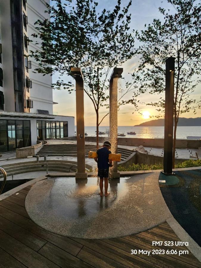 Seaview Luxury Suites At The Shore Kota Kinabalu Exterior photo